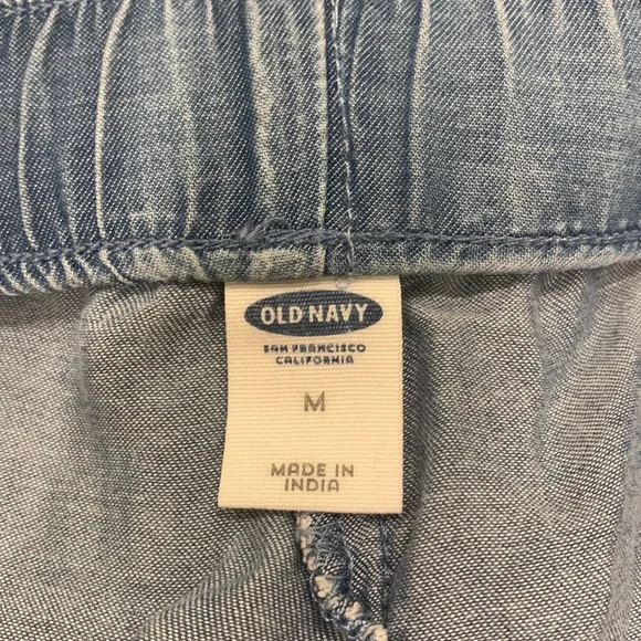 Old Navy Blue Embroidered Shorts, Size M - Picture 4 of 5